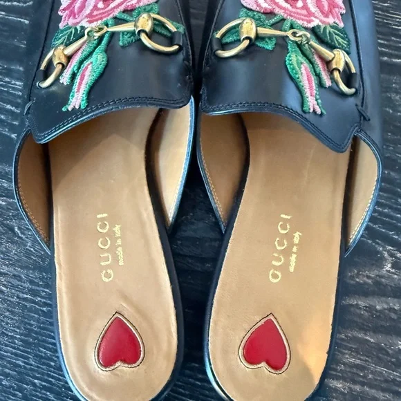 Gucci Black Floral Embroidered Mules - Picture 4 of 9